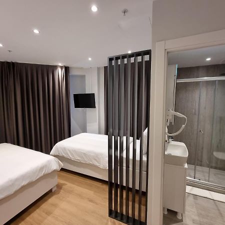 10M2 Hotel Istanbul Ngoại thất bức ảnh